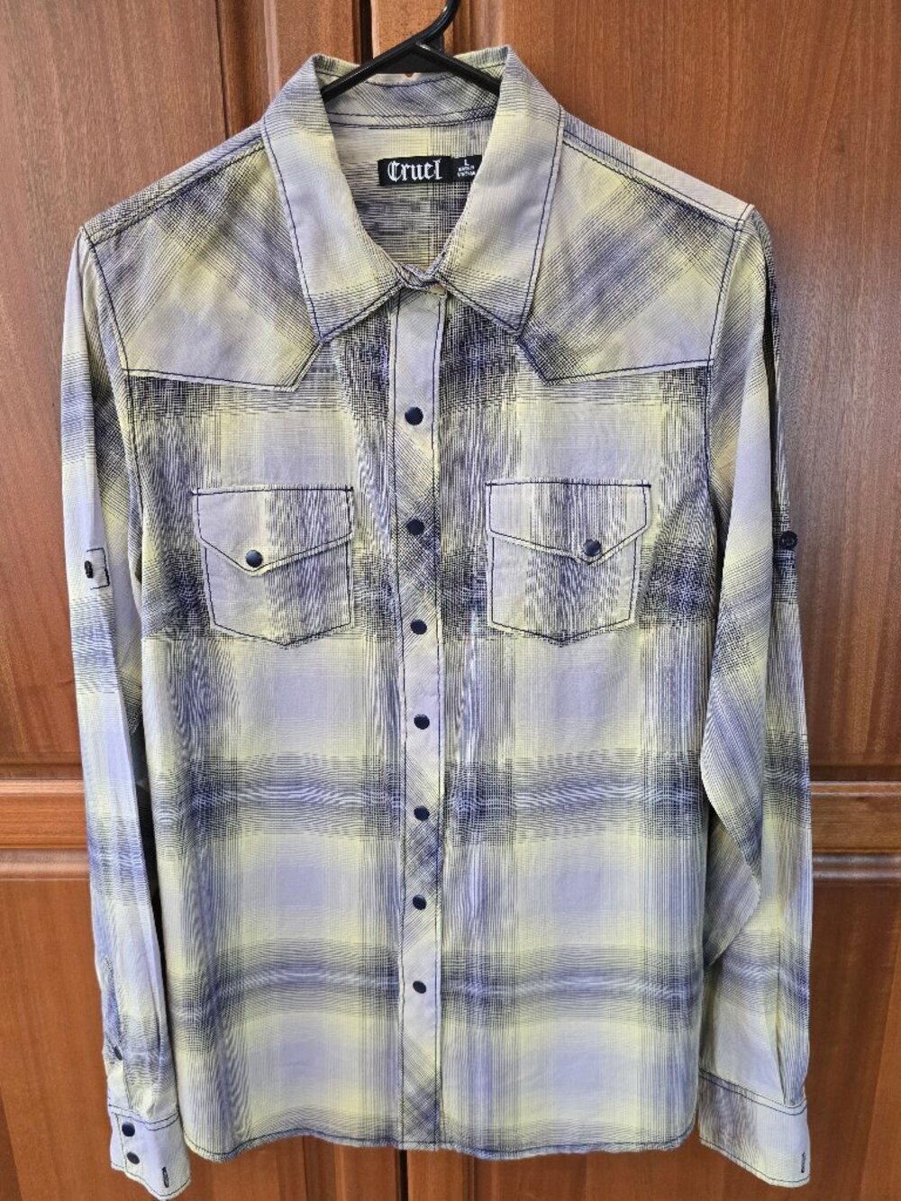 Cruel womans large long sleeve snap button up blouse